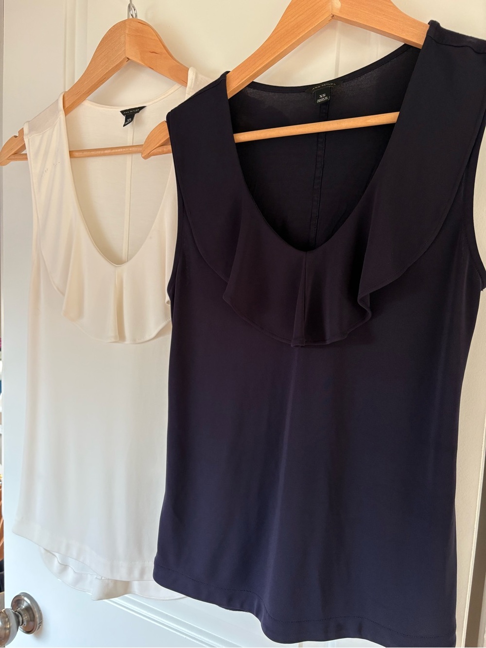 Sleeveless Ruffle V-Neck Tops - Navy & White XS